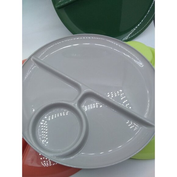 Vtg.Set USA 4 Avocado Lime Orange Gray Plastic Sectional Picnic Plates 9.5" READ - Picture 6 of 12